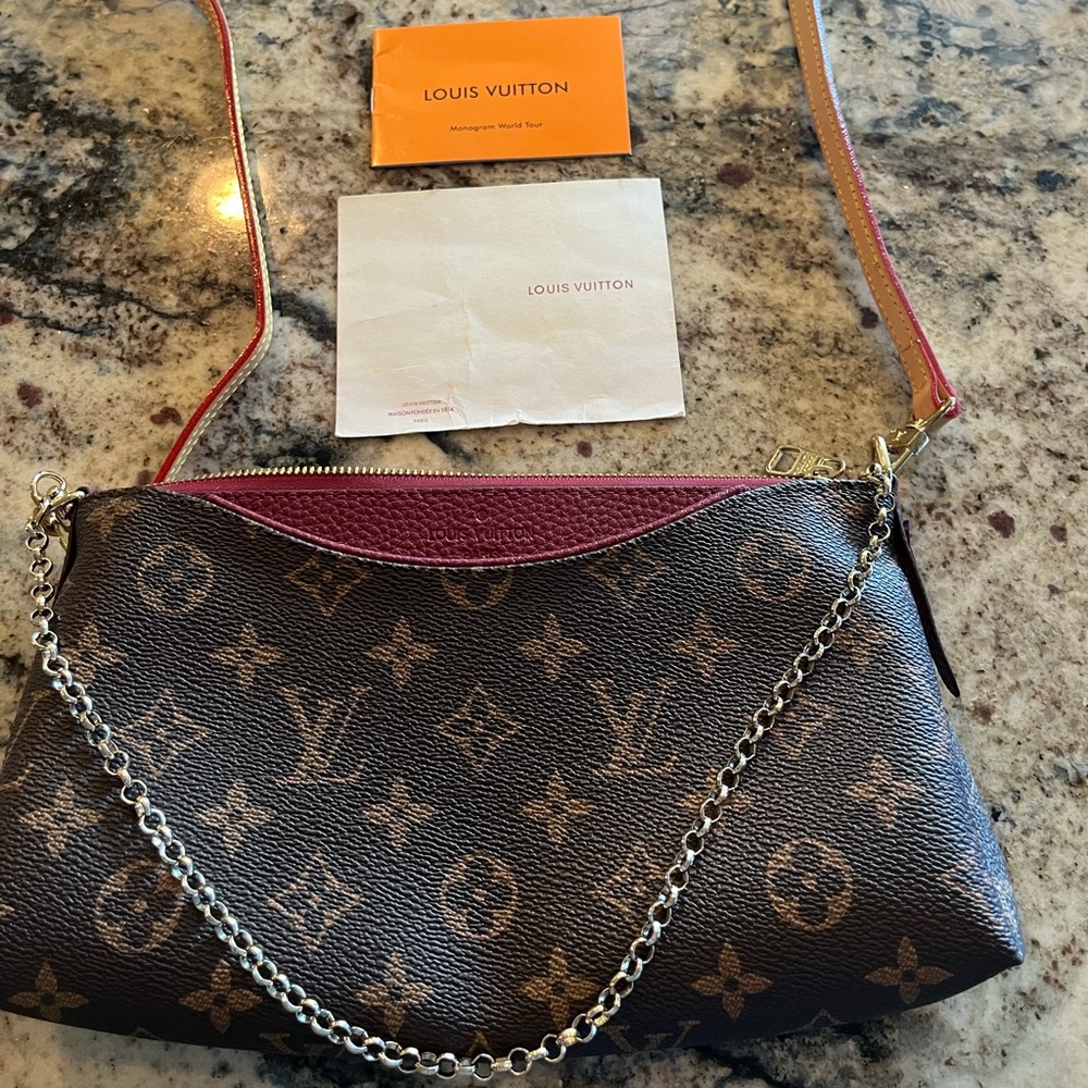 Louis Vuitton gorgeous replica ! NWOT !Paid $300 asking $125 long strap +chain